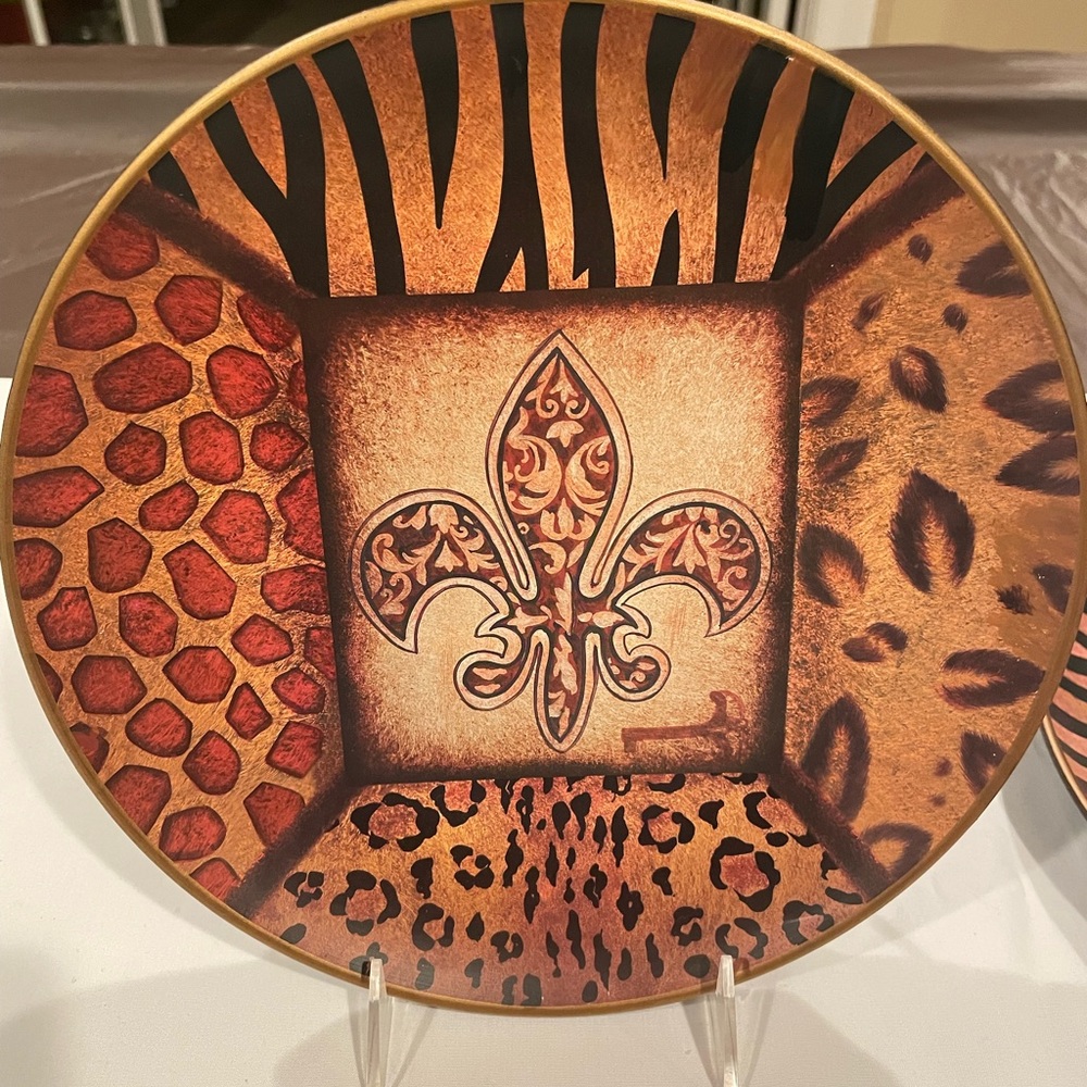 Group of 6 10” Decorative Plates